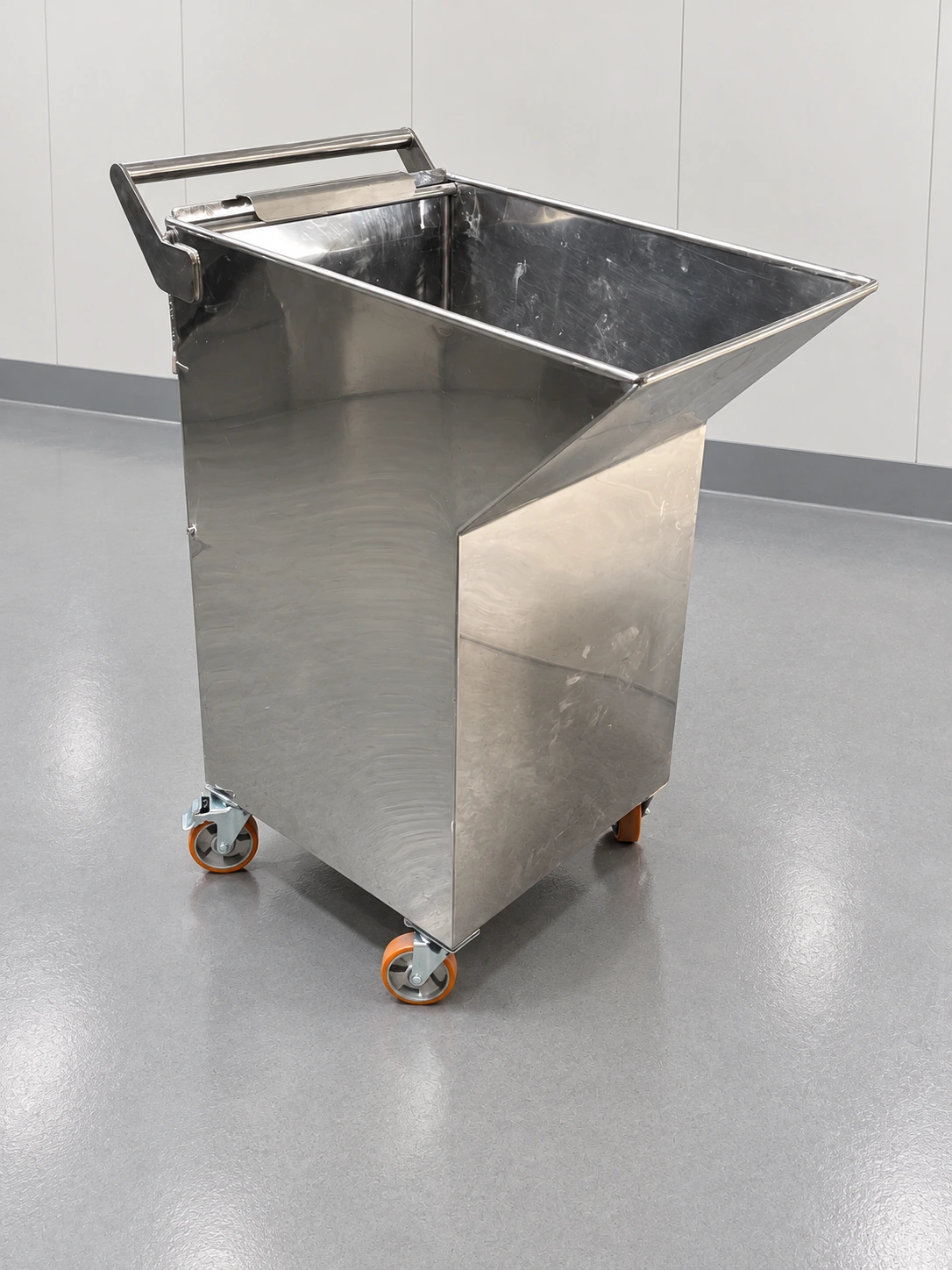 Mobile stainless steel handling hopper